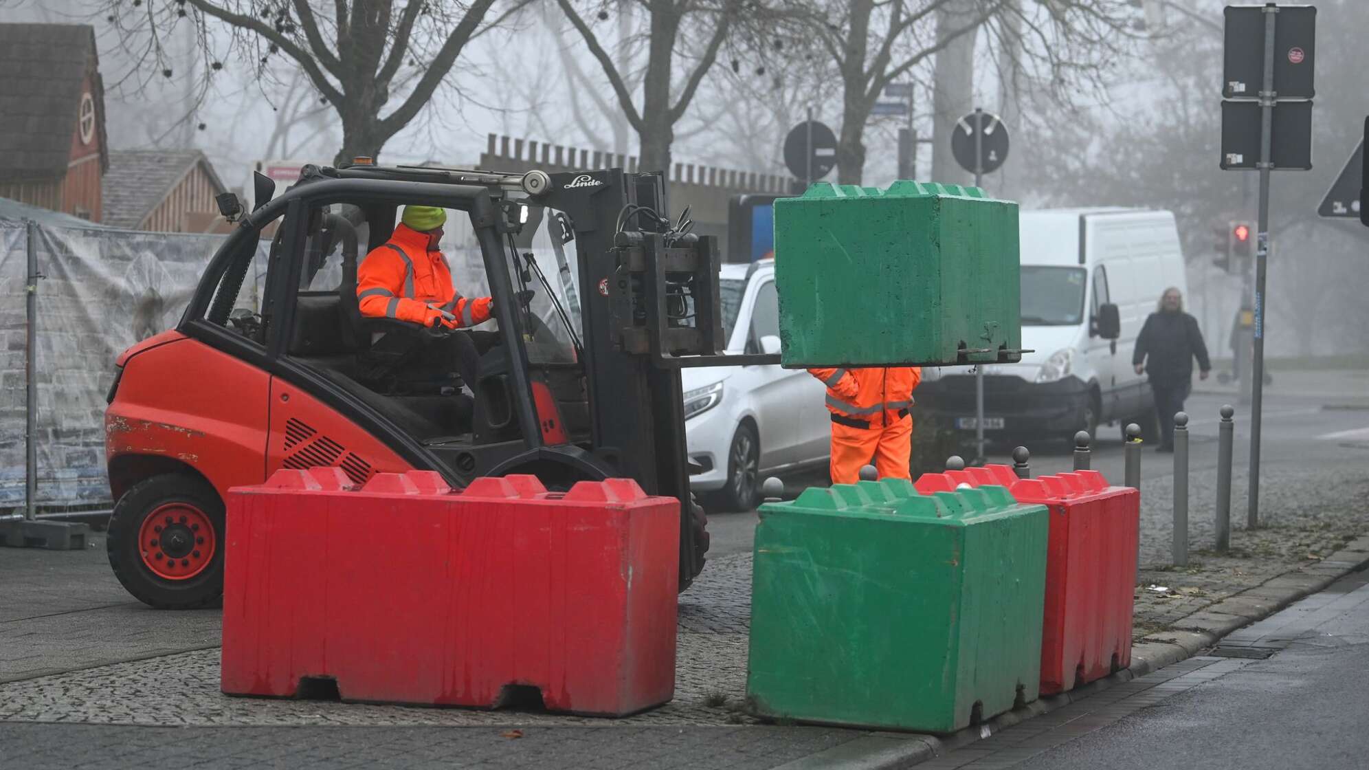 Anschlag in Magdeburg - Weihnachtsmarkt wird abgebaut