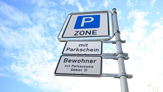 Wo Parken teuer wird: NRW-Städte erhöhen Anwohnergebühren