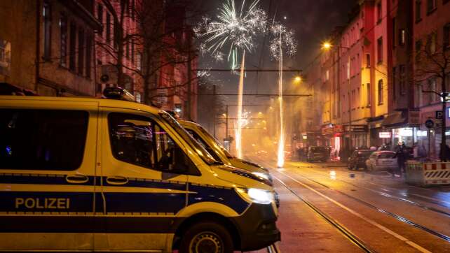 Böllerverbote und hohe Polizeipräsenz in der Silvesternacht