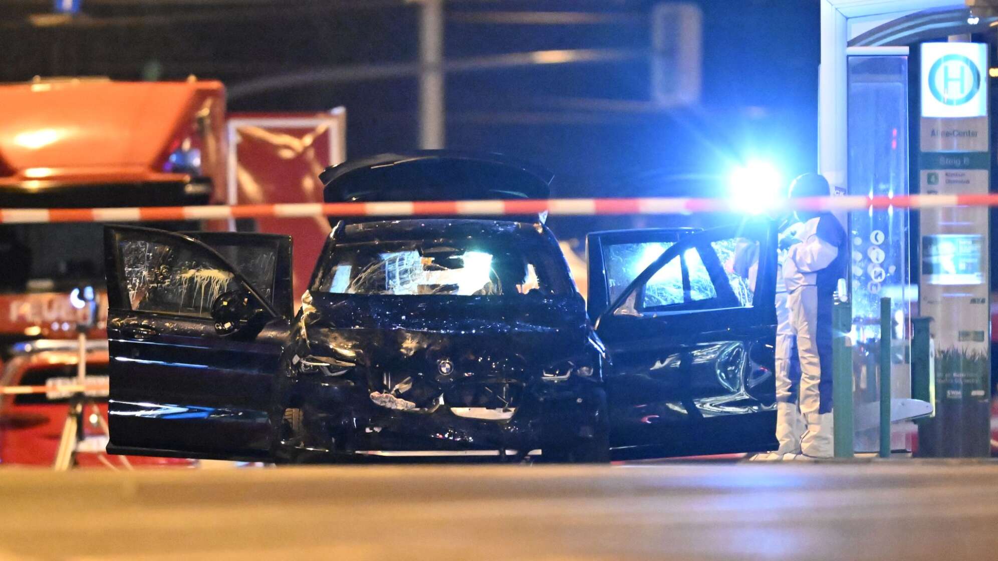 Auto fährt in Menschenmenge auf Magdeburger Weihnachtsmarkt