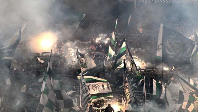 Pyro im Stadion: Sechsstellige Strafe für Gladbach