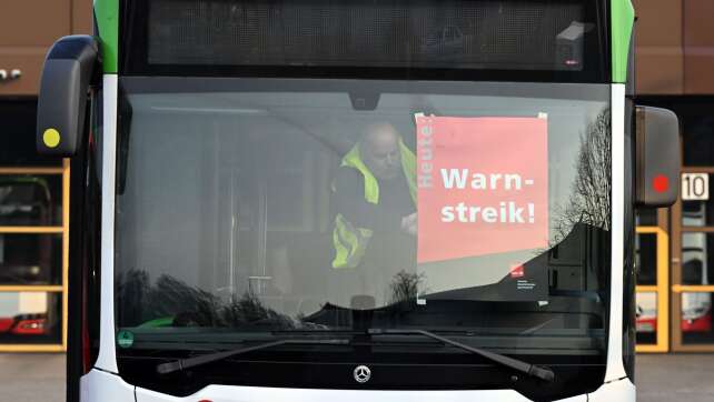 Streik bei Leverkusener Bussen und Kölner Kliniken gestartet