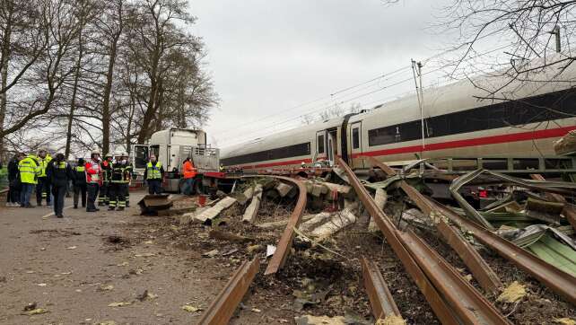 Lebensgefährlich Verletzter stirbt nach Zugunfall in Hamburg