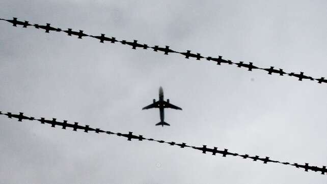 Land NRW führt erstmals eigenen Abschiebeflug durch