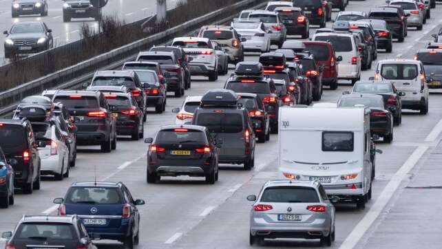 ADAC warnt vor Stau am Wochenende auf deutschen Autobahnen