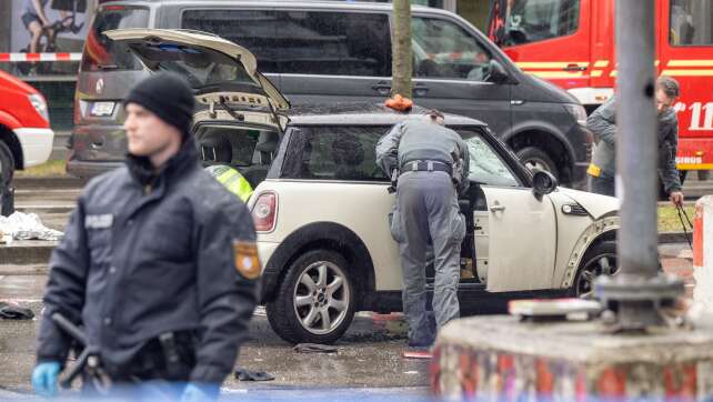 Auto fährt in München in Demo: Was wir wissen und was nicht