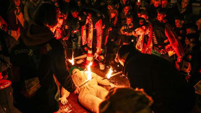 Karneval klingt aus - Nubbel verbrannt