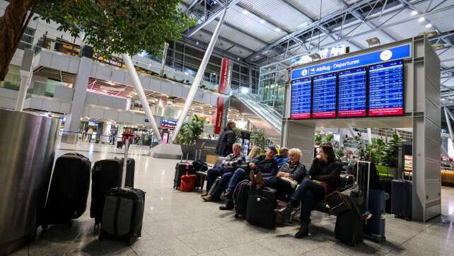 Flüge gestrichen - Warnstreik trifft NRW-Flughäfen