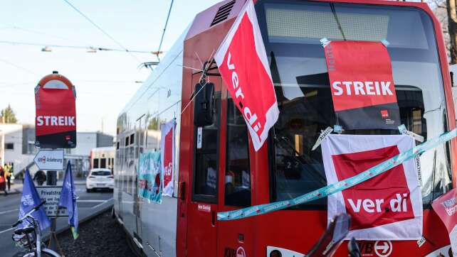 Warnstreik trifft Flughäfen - Am Mittwoch größerer Ausstand