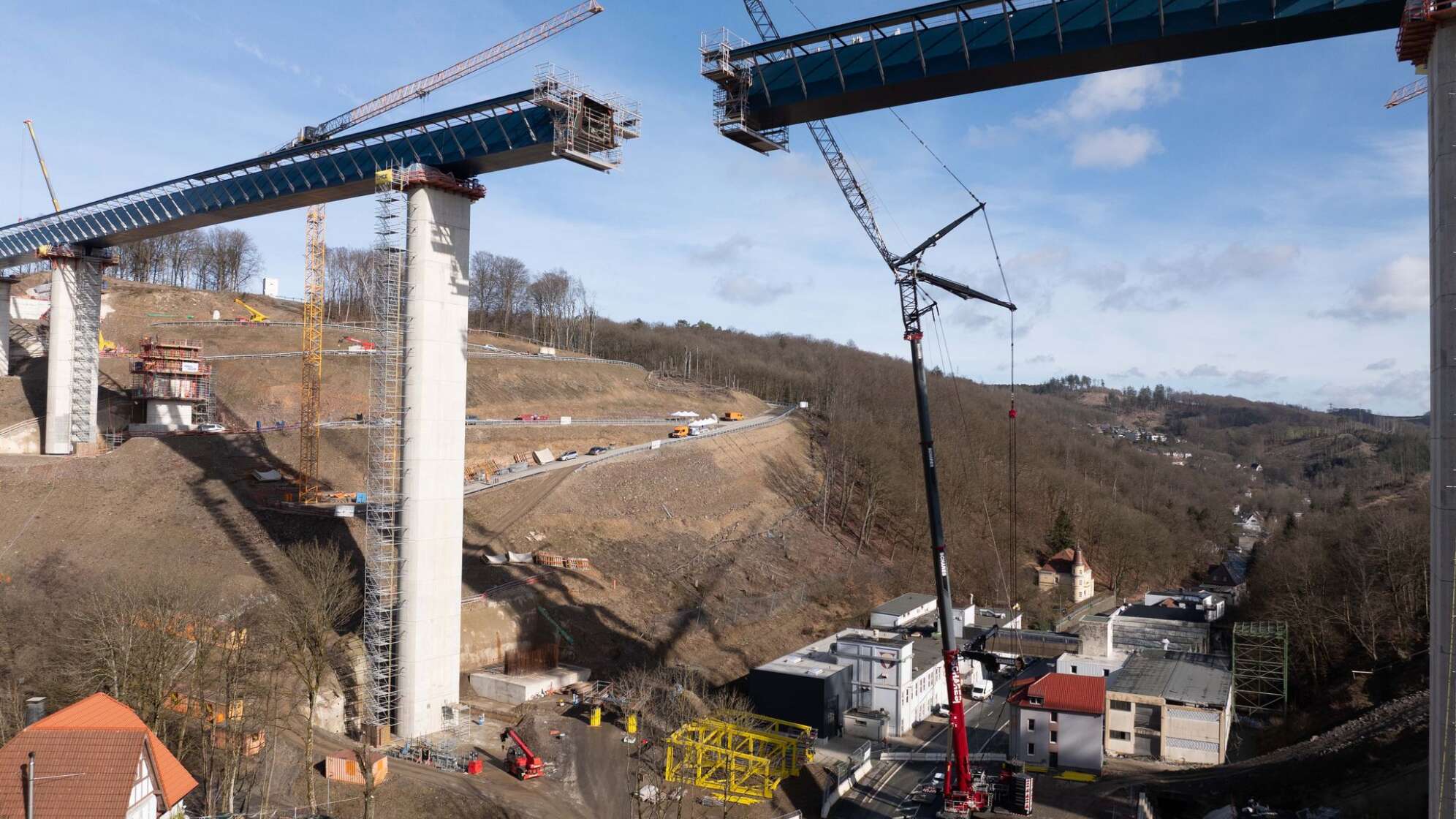 "Rahmede-Talbrücke begeht Stahlhochzeit"