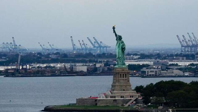 Trump-Sprecherin: Freiheitsstatue bleibt in den USA