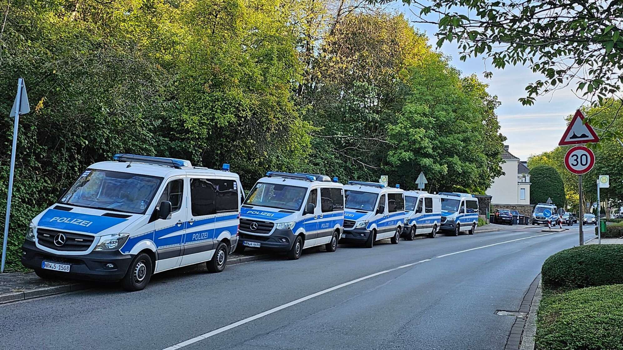 Drogenrazzia In Drei Bundesländern: 400 Beamte Im Einsatz