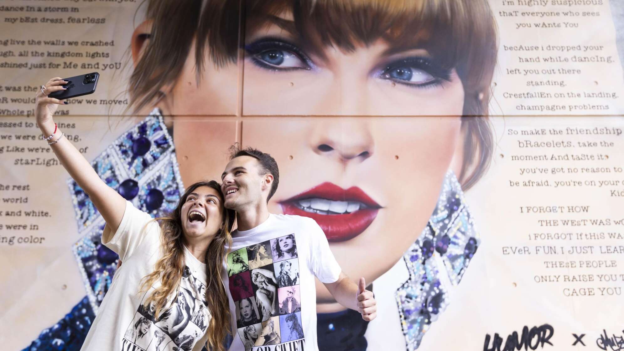 Taylor Swift Eras Tour - Swiftie-Wandbild im Wembley Park