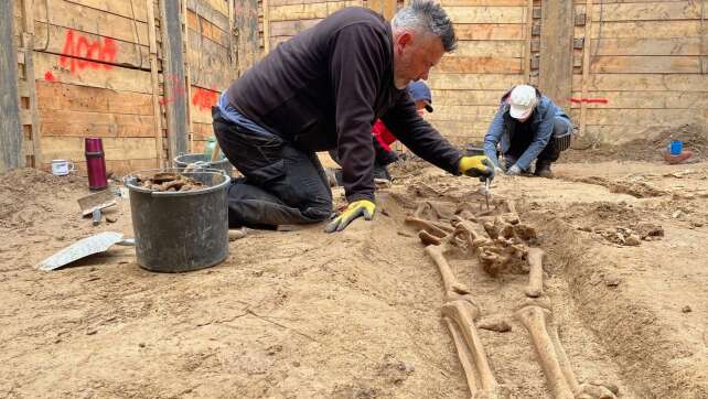 160 Skelette an Landtagsbaustelle entdeckt - Grabung beendet