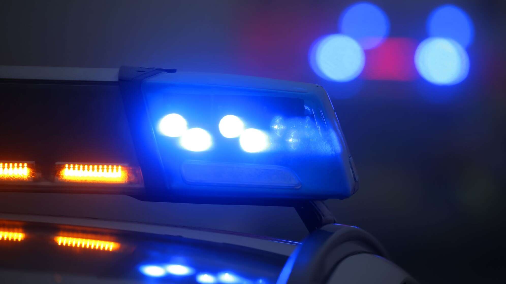 Polizeiauto mit Blauchlicht