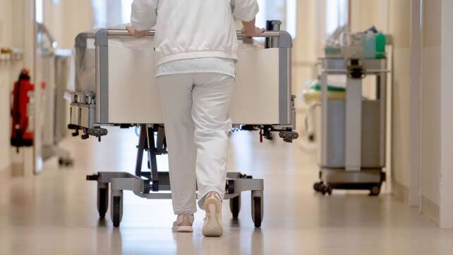 Krankenhäuser fordern Mindeststrafe für Gewalt in Kliniken