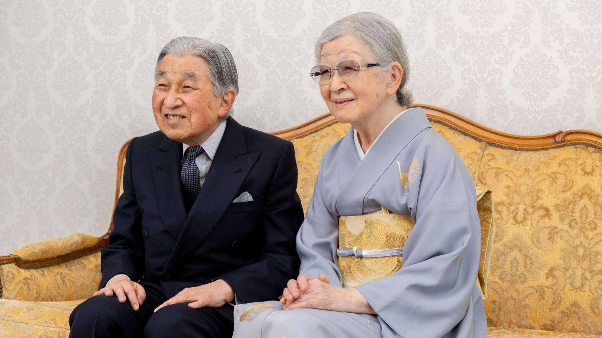 Japans ehemaliger Kaiser Akihito und seine Frau Michiko