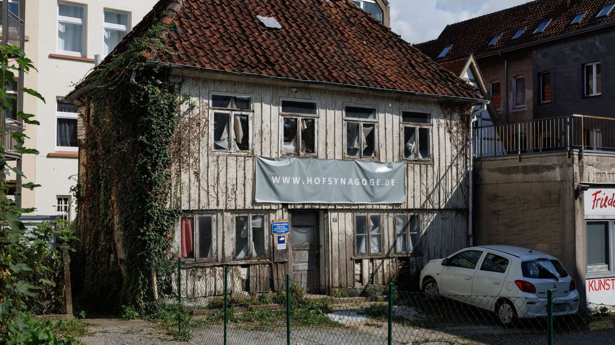 Sachbeschädigung an Hofsynagoge in Detmold