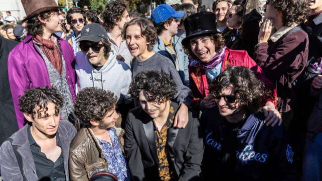 Timothée Chalamet überrascht Doppelgänger bei Wettbewerb