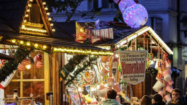 Steeler Weihnachtsmarkt öffnet - einer der ersten in NRW