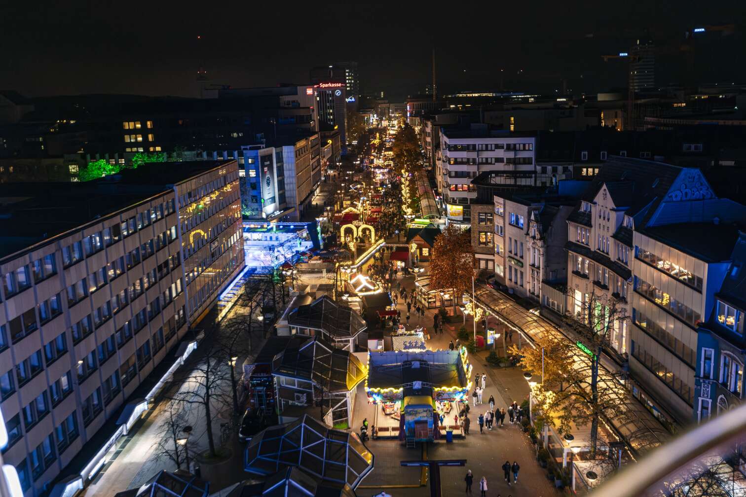 Der Duisburger Weihnachtsmarkt von oben