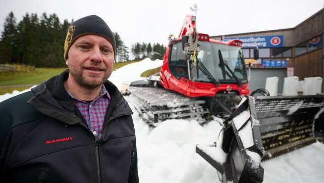 Frühstart für ersten Skilift der Saison im Sauerland