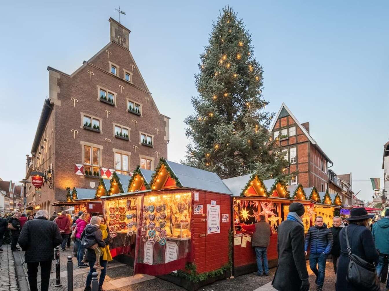 Der beleuchtete Weihnachtsmarkt in Münster