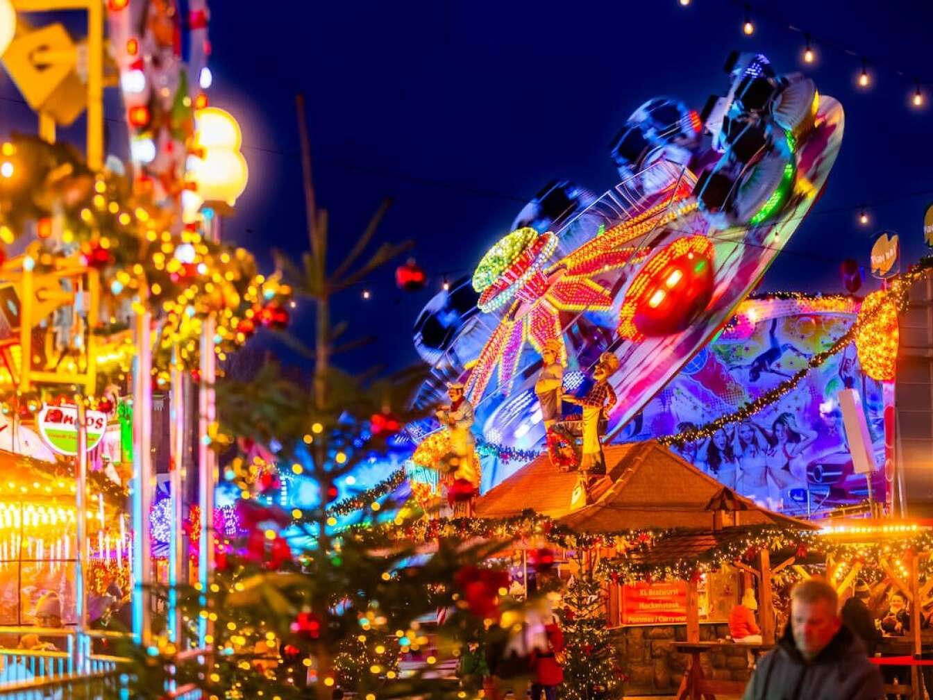 Die Fahrgeschäfte auf dem Cranger Weihnachtszauber